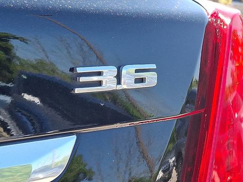 Used 2017 Cadillac XT5 FWD image 30