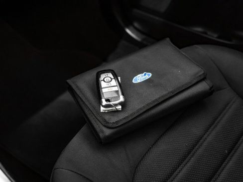 Used 2020 Ford Fusion SE image 58