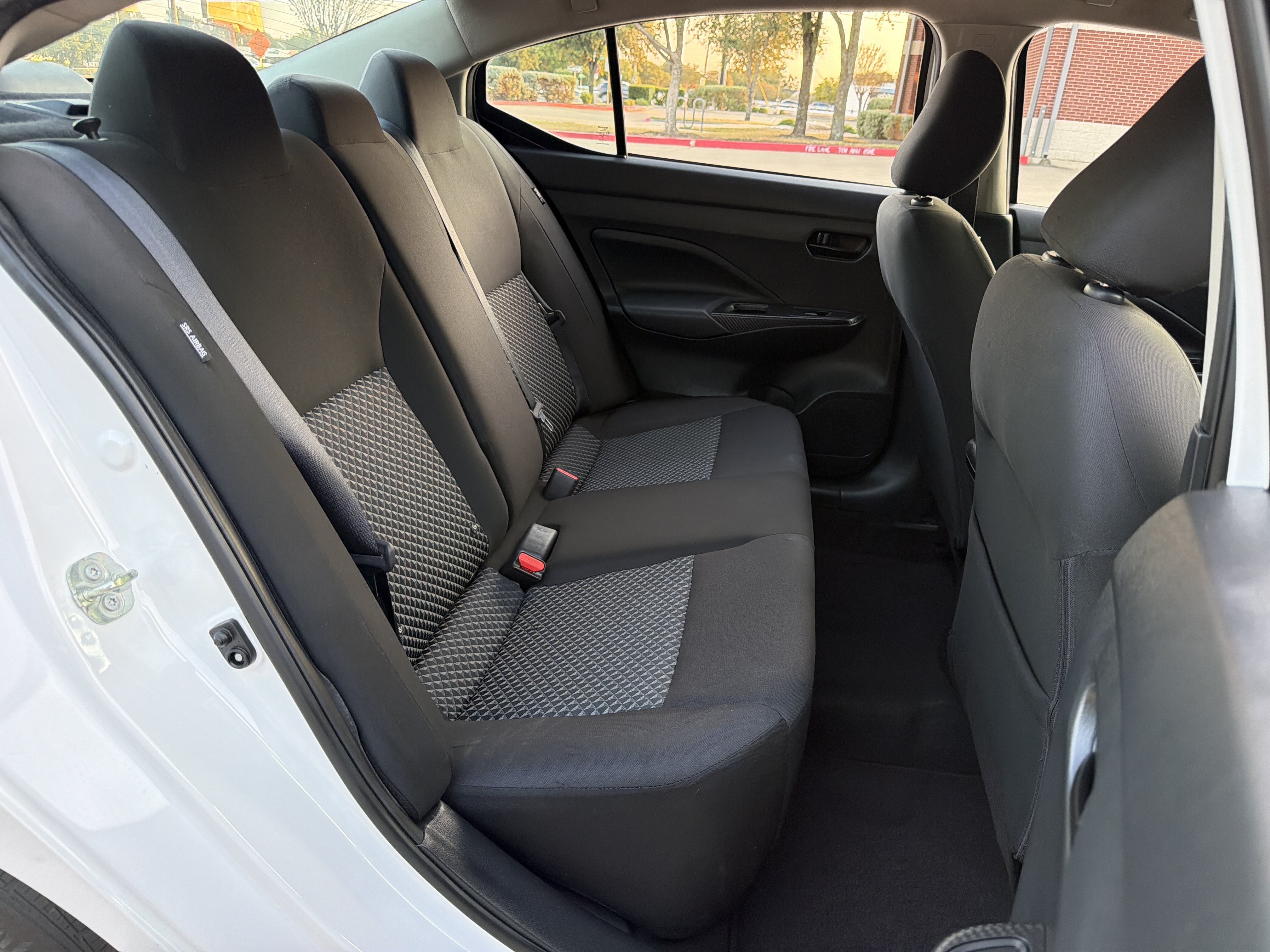 Used 2021 Nissan Versa S FWD image 13