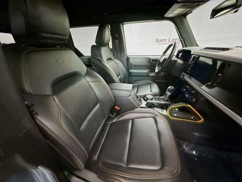 Used 2023 Ford Bronco Badlands image 27