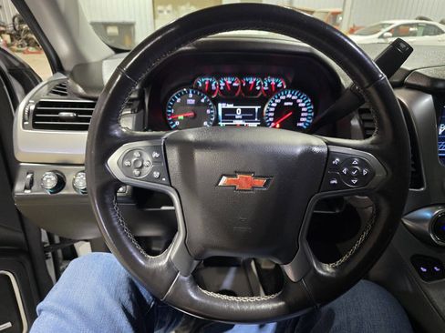 Used 2016 Chevrolet Suburban LT w/ LT Signature Package image 40