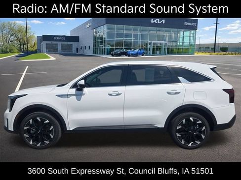 Used 2025 Kia Sorento EX w/ Panoramic Sunroof Package AWD/4WD image 10