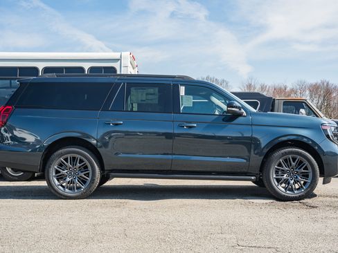 New 2026 Ford Expedition Max Platinum w/ Stealth Appearance Package image 3