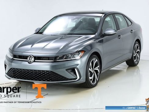 Used 2025 Volkswagen Jetta SEL FWD image 38