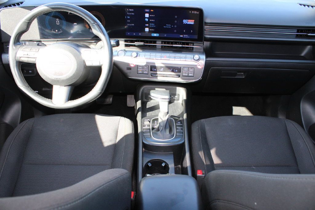 Used 2025 Hyundai Kona SEL AWD/4WD image 7