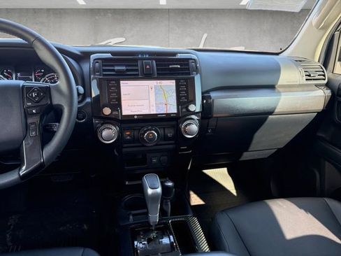 Used 2020 Toyota 4Runner TRD Off-Road Premium AWD/4WD image 3