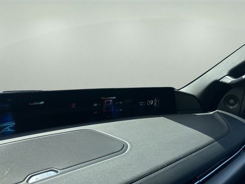 New 2026 Lincoln Navigator Reserve w/ Jet Appearance Package AWD/4WD image 16