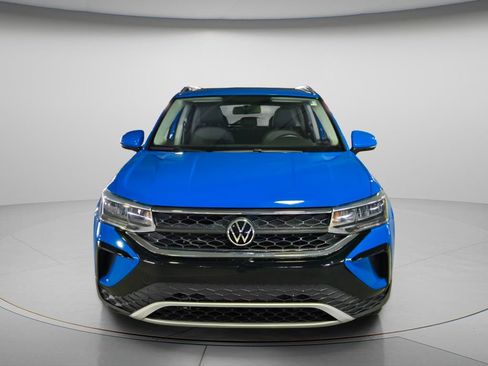 Certified 2022 Volkswagen Taos SE w/ Panoramic Sunroof Package image 4