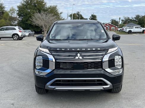 New 2026 Mitsubishi Outlander SE image 8