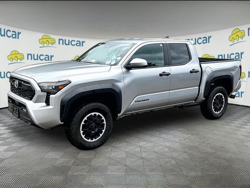 Certified 2024 Toyota Tacoma TRD Off-Road AWD/4WD image 3