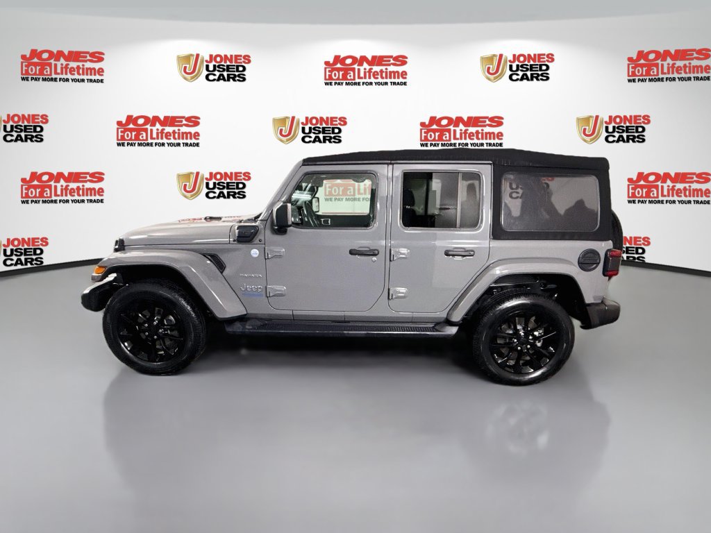 Used 2021 Jeep Wrangler Unlimited Sahara w/ Cold Weather Group AWD/4WD image 14