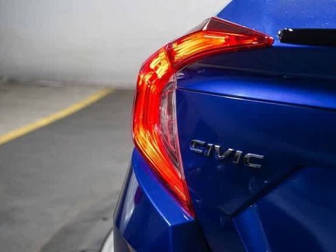 Used 2019 Honda Civic Sport image 11