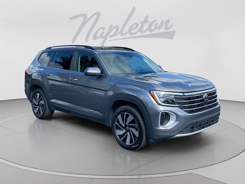 Used 2025 Volkswagen Atlas SE FWD image 8
