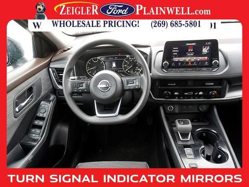 Used 2023 Nissan Rogue SV image 12