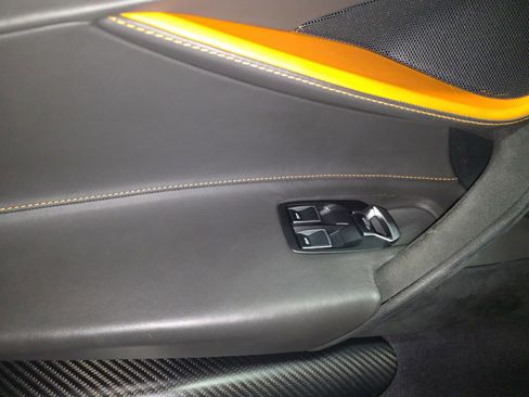 Used 2018 McLaren 720S Performance RWD image 30