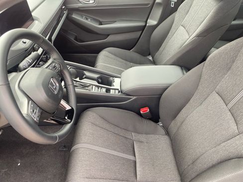 Certified 2025 Honda Accord Sport image 11