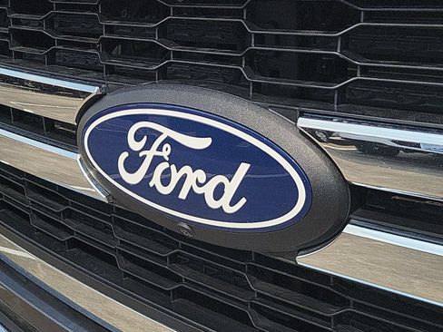 Used 2024 Ford F150 Lariat w/ FX4 Off-Road Package AWD/4WD image 31