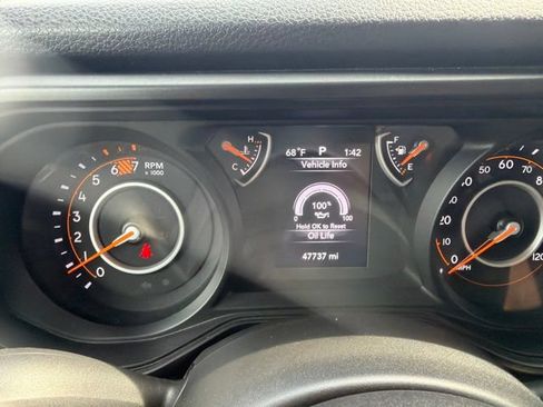 Used 2024 Jeep Wrangler Unlimited Sport AWD/4WD image 19