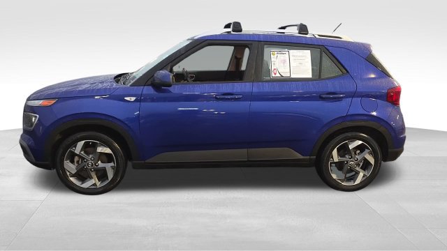 Used 2024 Hyundai Venue SEL FWD image 9