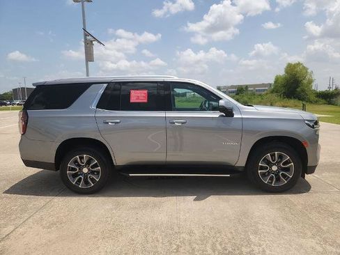 Used 2023 Chevrolet Tahoe LT w/ Luxury Package AWD/4WD image 4