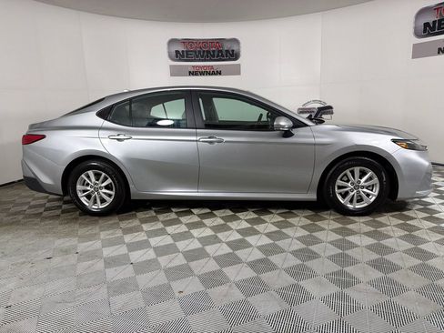 Used 2026 Toyota Camry LE image 2
