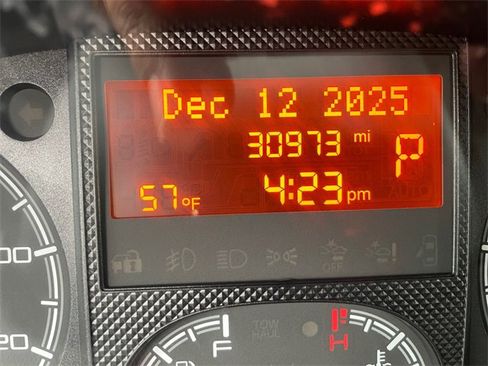 Used 2021 RAM ProMaster 2500 w/ Convenience Group image 17