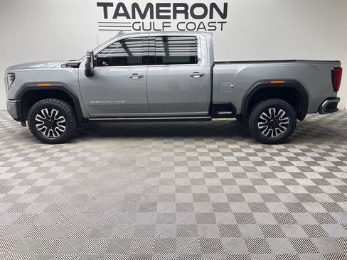 Used 2024 GMC Sierra 2500 Denali Ultimate w/ Max Trailering Package AWD/4WD image 6
