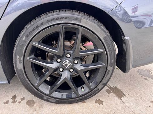 Used 2022 Honda Civic Sport image 11
