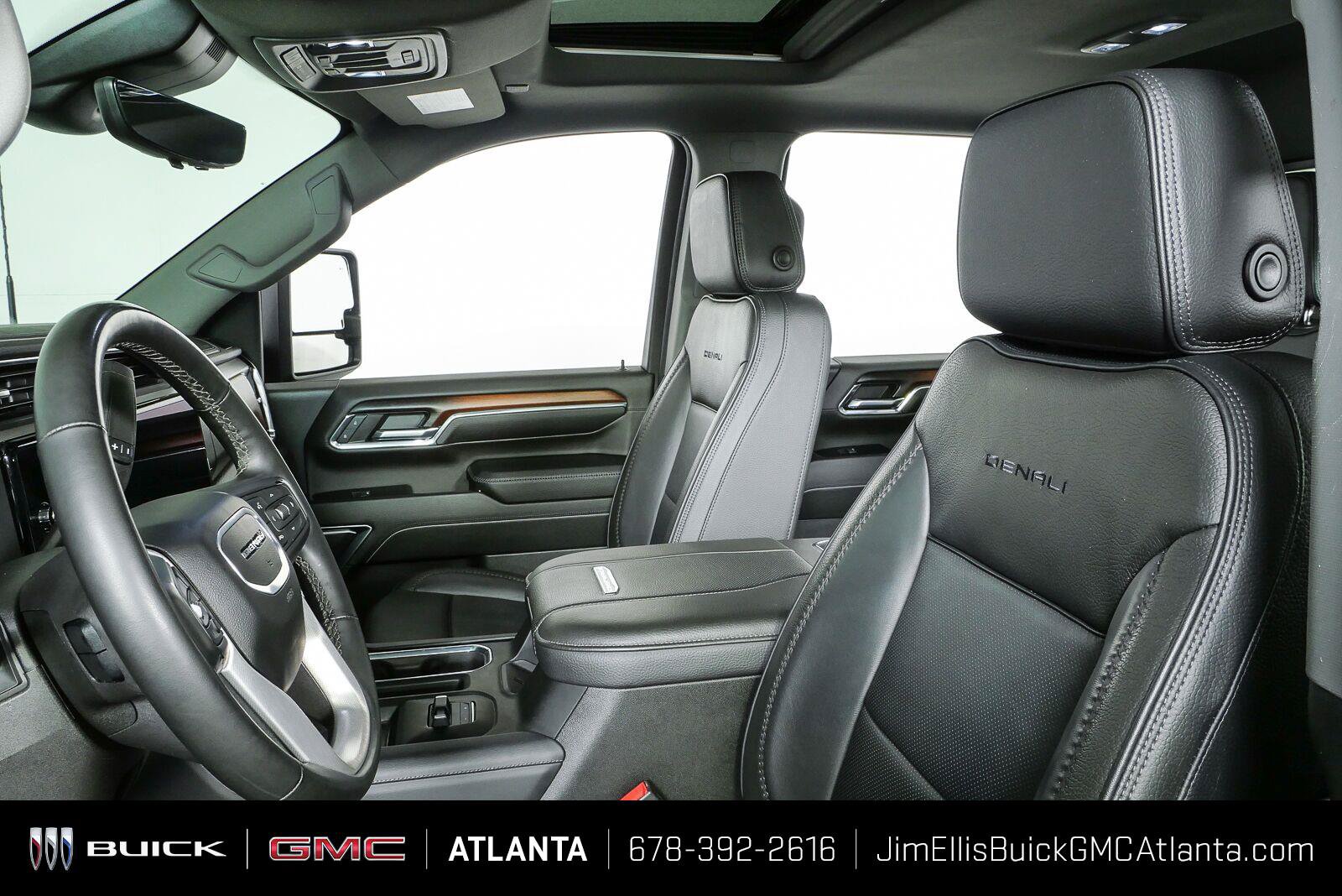 Used 2024 GMC Sierra 2500 Denali w/ Denali Reserve Package AWD/4WD image 5
