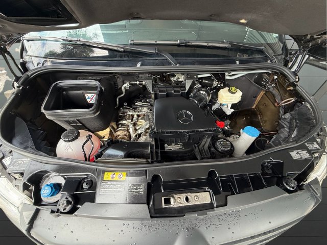 Used 2024 Mercedes-Benz Sprinter 2500 image 17