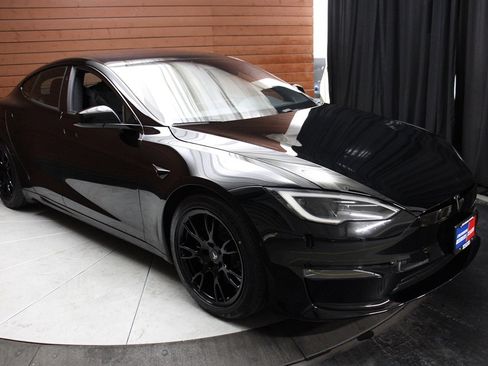 Used 2023 Tesla Model S AWD image 30