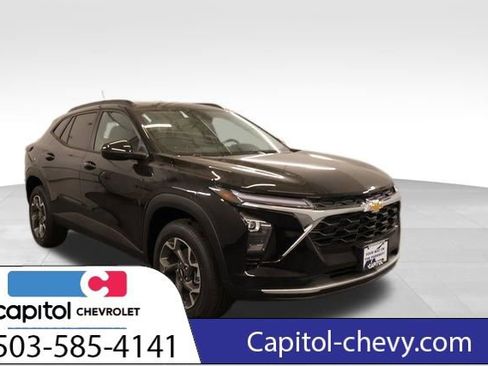 New 2026 Chevrolet Trax LT w/ LT Convenience Package FWD image 1