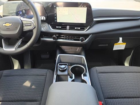 New 2027 Chevrolet Equinox LT FWD image 15