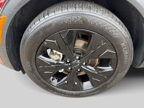 Used 2025 Kia Sportage X-Line w/ Premium Package AWD/4WD image 2