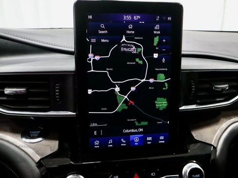 Certified 2022 Ford Explorer Platinum w/ Technology Package image 4