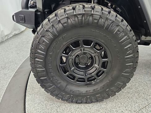 Used 2022 Jeep Gladiator Rubicon w/ LED Lighting Group image 15