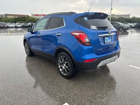 Used 2018 Buick Encore Sport Touring FWD image 3