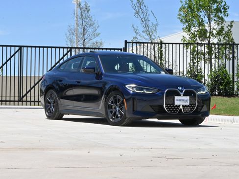 Used 2023 BMW i4 eDrive35 RWD image 2