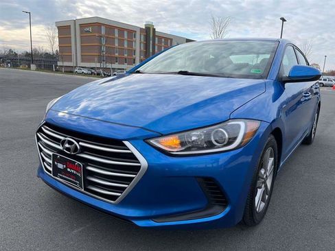 Used 2017 Hyundai Elantra SE image 30