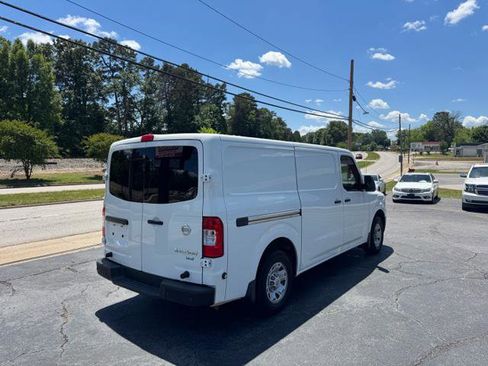 Used 2020 Nissan NV 2500 SV w/ Back Door Glass Package RWD image 3