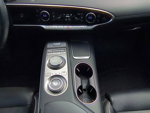 Certified 2022 Genesis GV70 2.5T w/ Advanced Package AWD/4WD image 15