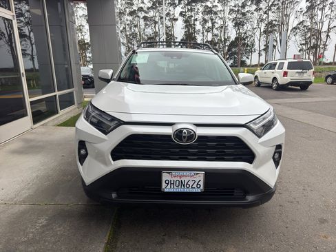 Used 2023 Toyota RAV4 XLE Premium image 23