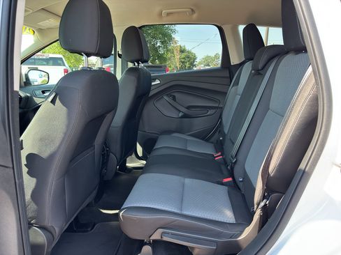Used 2017 Ford Escape SE AWD/4WD image 19