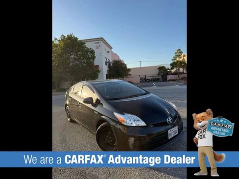 Used 2015 Toyota Prius Two FWD image 2