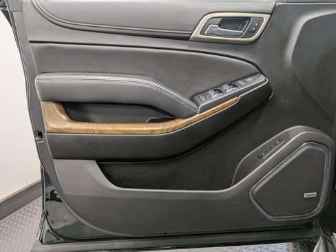 Used 2019 GMC Yukon Denali w/ Open Road Package AWD/4WD image 8