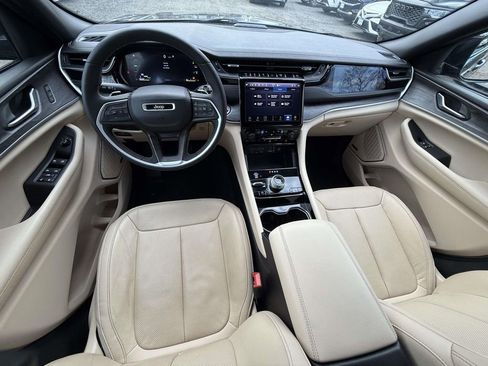 Used 2023 Jeep Grand Cherokee 4WD 4xe w/ Luxury Tech Group II image 14