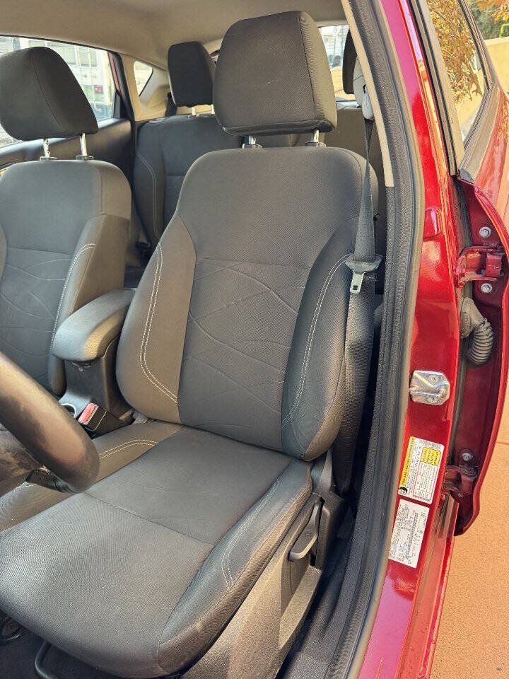 Used 2015 Ford Fiesta SE FWD image 9