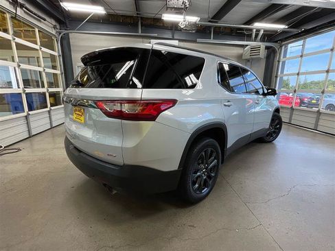 Used 2020 Chevrolet Traverse RS FWD image 5