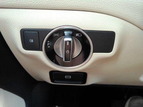 Used 2014 Mercedes-Benz CLA 250 image 34