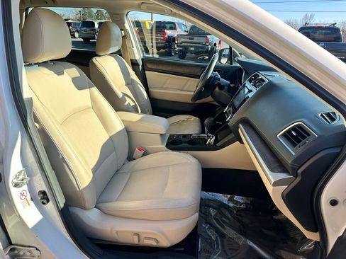Used 2018 Subaru Outback 3.6R Limited image 33
